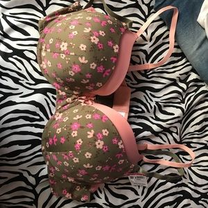 set of 2 bras